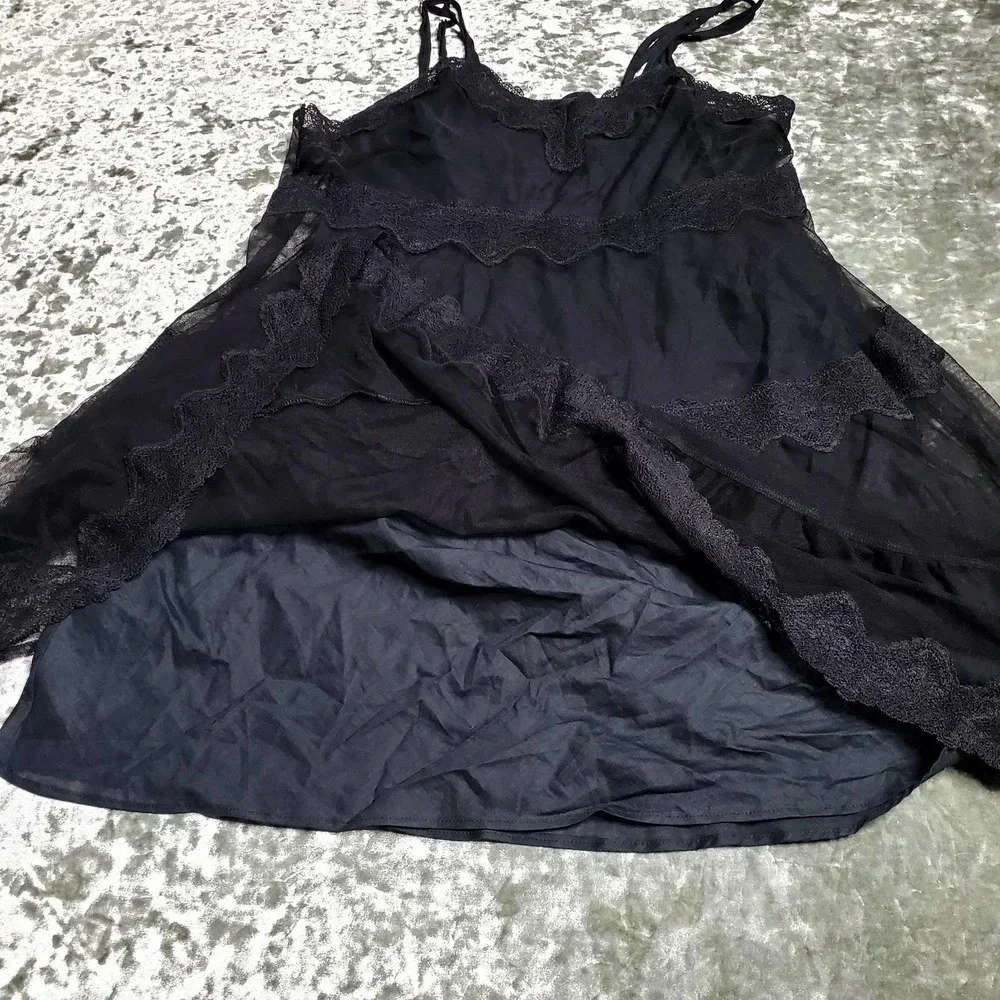 Victoria's Secret Black Lace Slip‎ Size: M